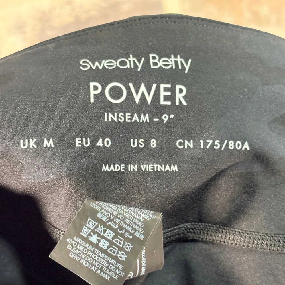 Sweaty Betty Power 9 Inch Cycling Shorts Black Camo Womens Size 8 Gymwear Yoga